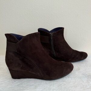 Van Eli Brown Suede Ankle Wedge Booties Size 8.5